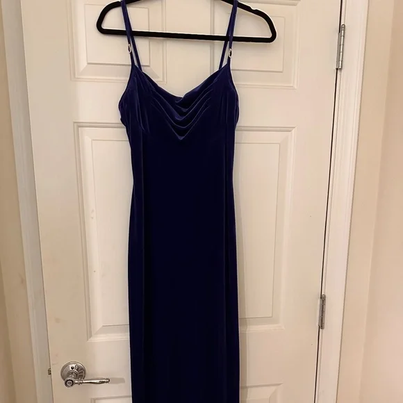green emerald velvet dress Lyra Dress